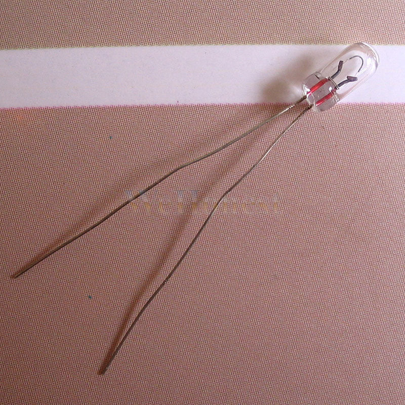 Grain of Wheat = 100 pcs 3mm Clear 6V Miniature Bulbs
