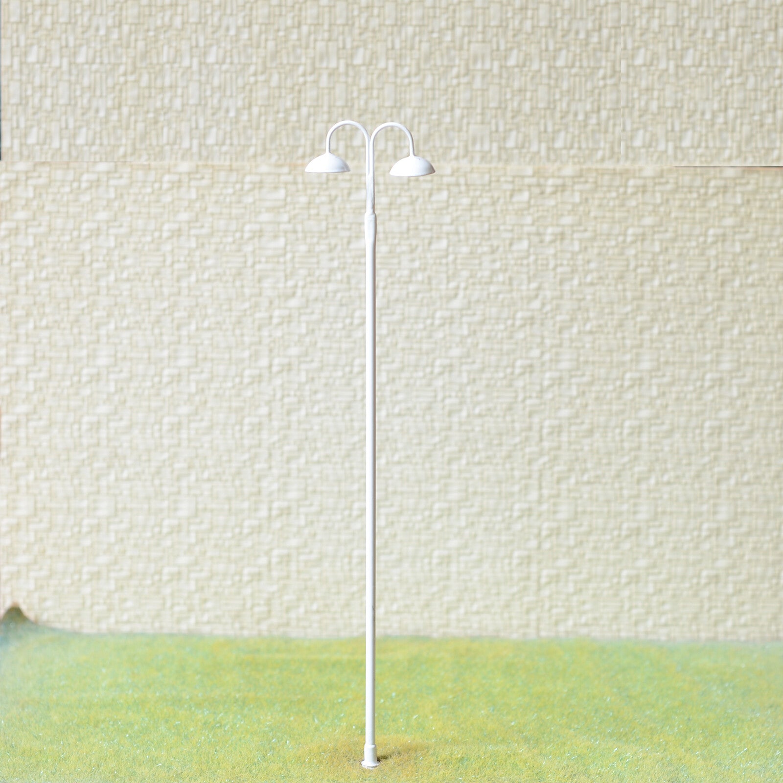 4 x O Scale LED yard light Model train Railroad street station lamp post #702WH
