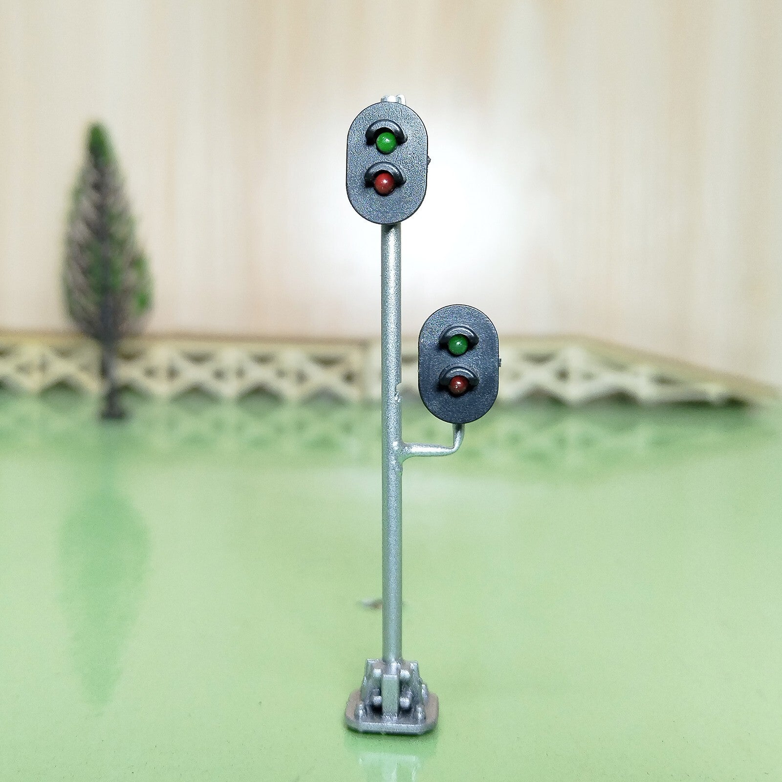 1 x HO scale model railroad 2 colors block signal 2 arms 2 aspects #BS2A