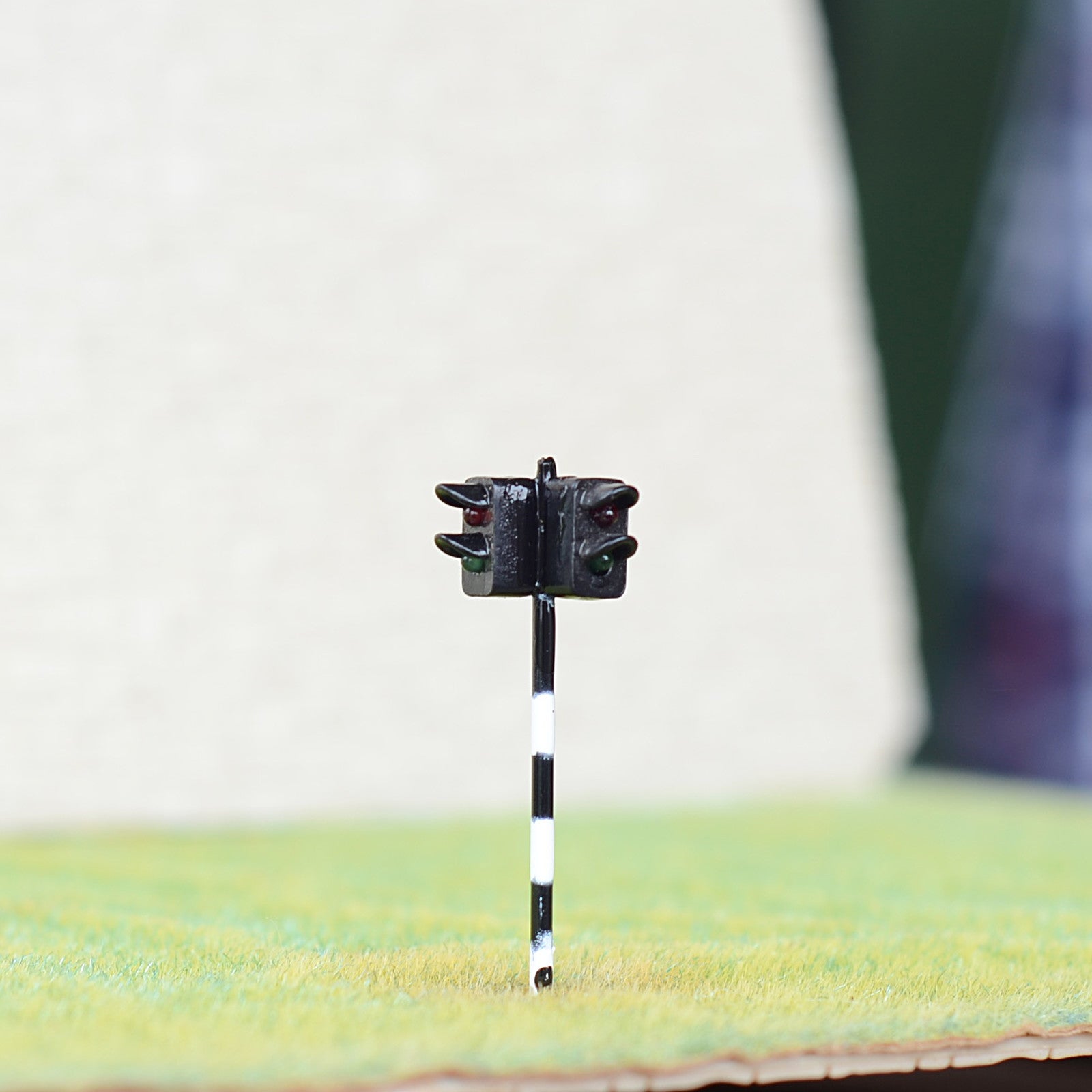 2 x traffic signal HO OO model railroad crossing walk LED pedestrian light #ZB22