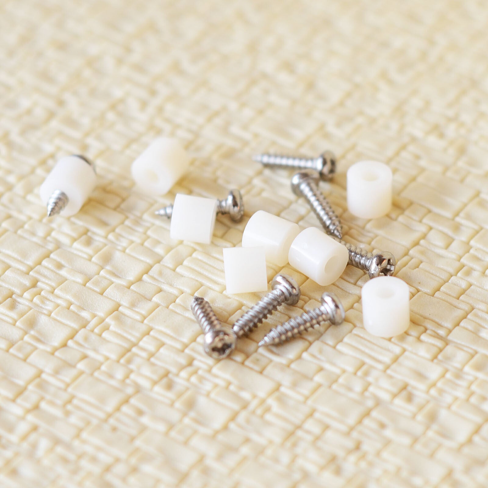 8 pairs screws and isolate stands washers 3mm for circuit board installation.