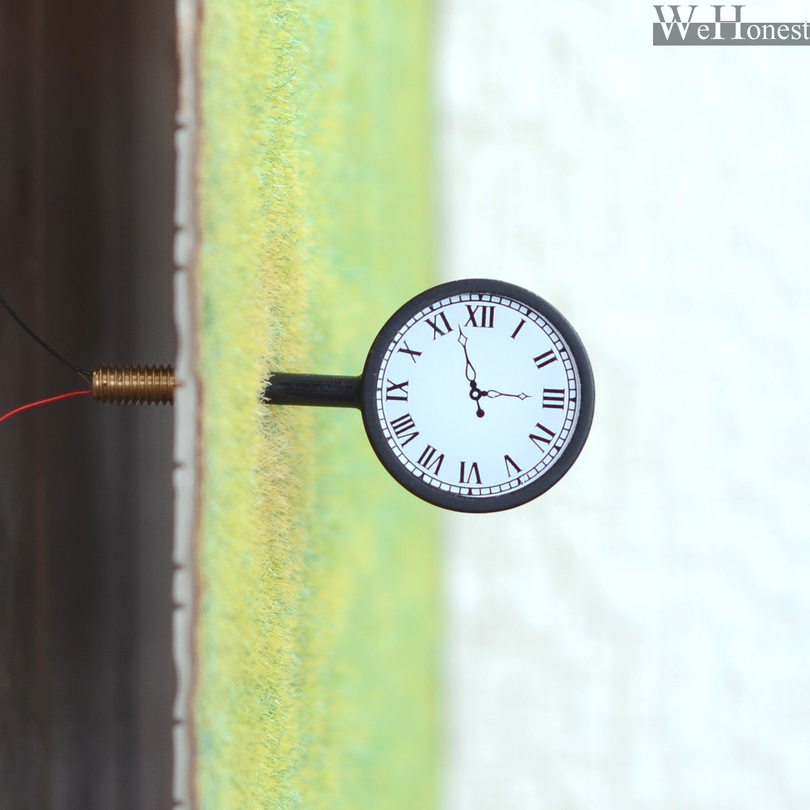 1 x O scale antique station platform wall clock LED street light illuminated