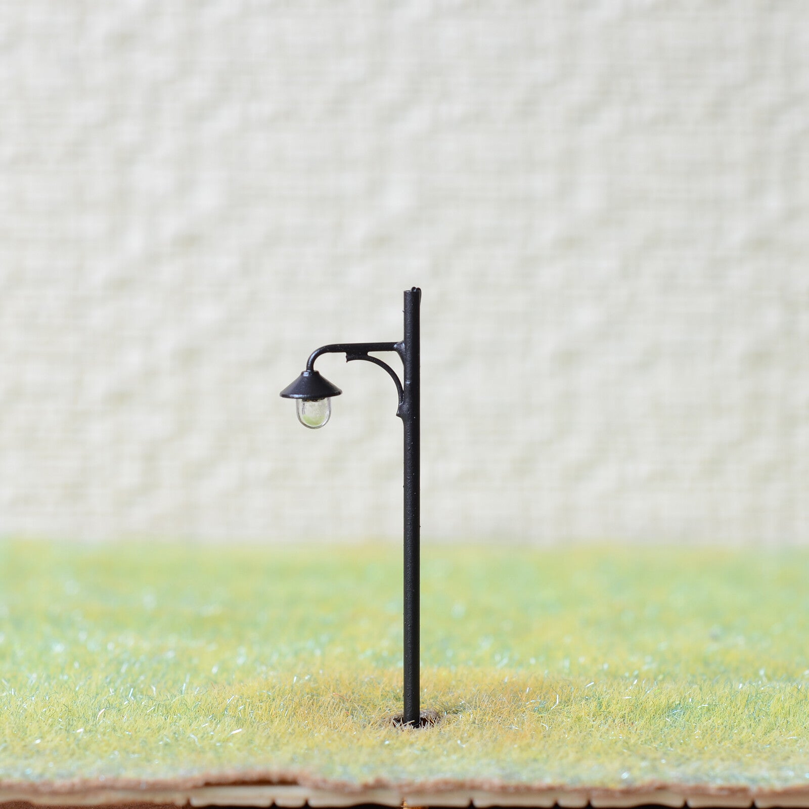 5 x HO scale model train street lights LED lamppost path lamp + resistor #T0513