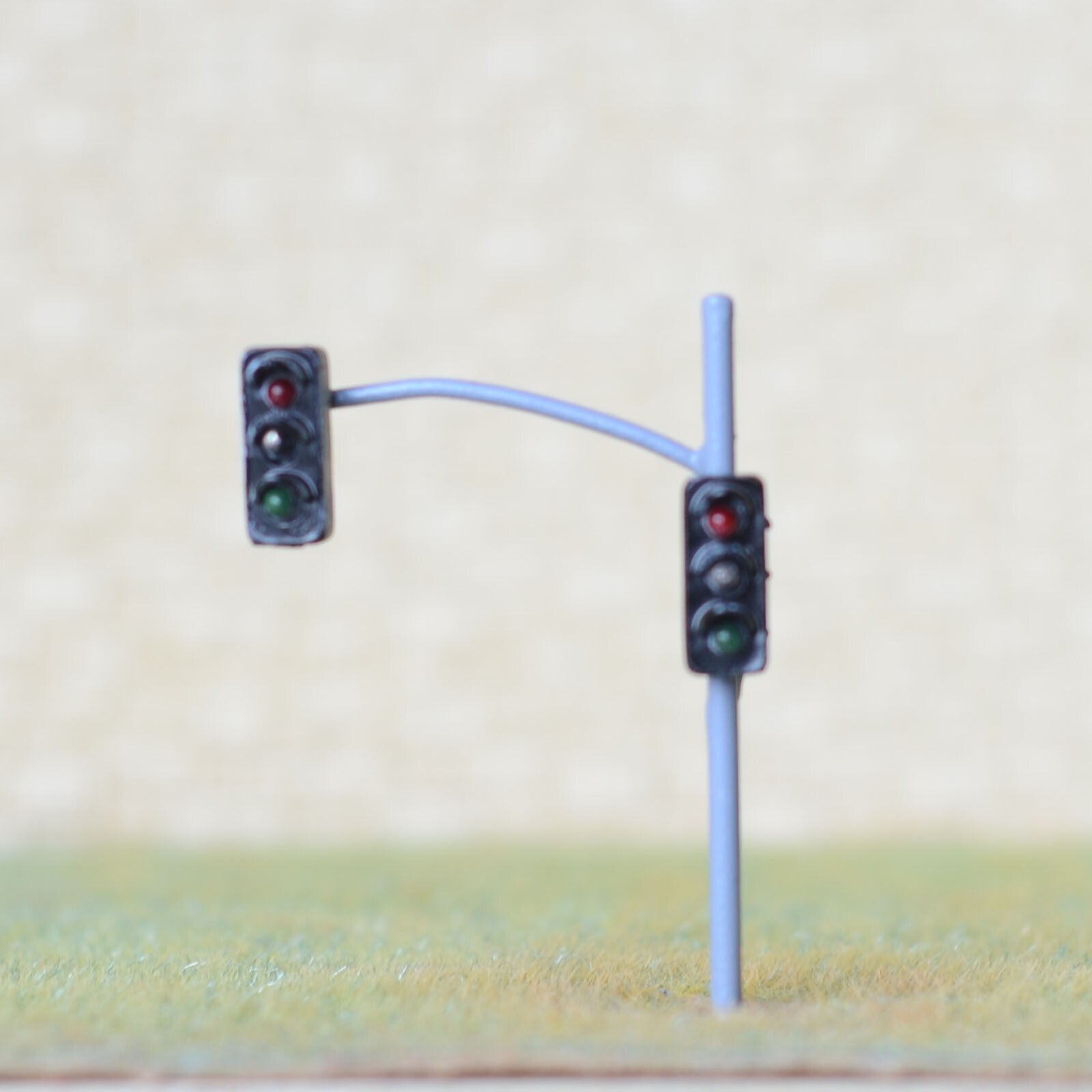 2 x traffic signal light HO OO scale model railroad crossing street light #3P3E