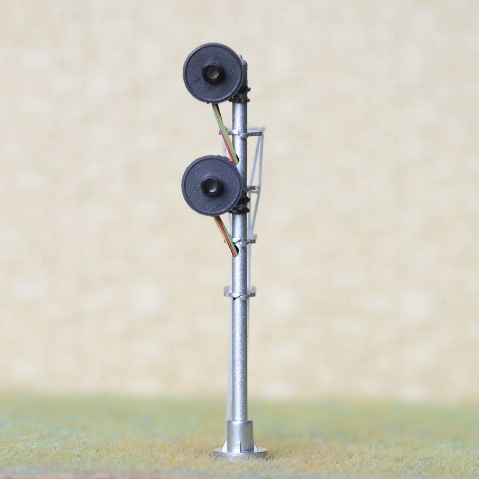 1 x HO scale model railroad LED searchlight signal 3-colors 2 heads me