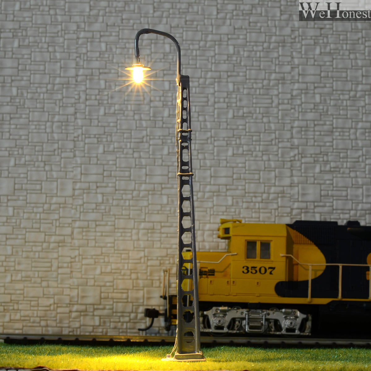 2 x OO / HO Scale led street light Model Railroad Lamp post Tower Lamp