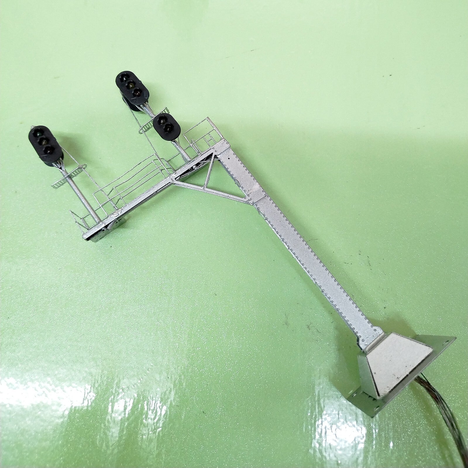 1 x HO scale cantilever block signal tower metal 5 heads 2 directions #CB42