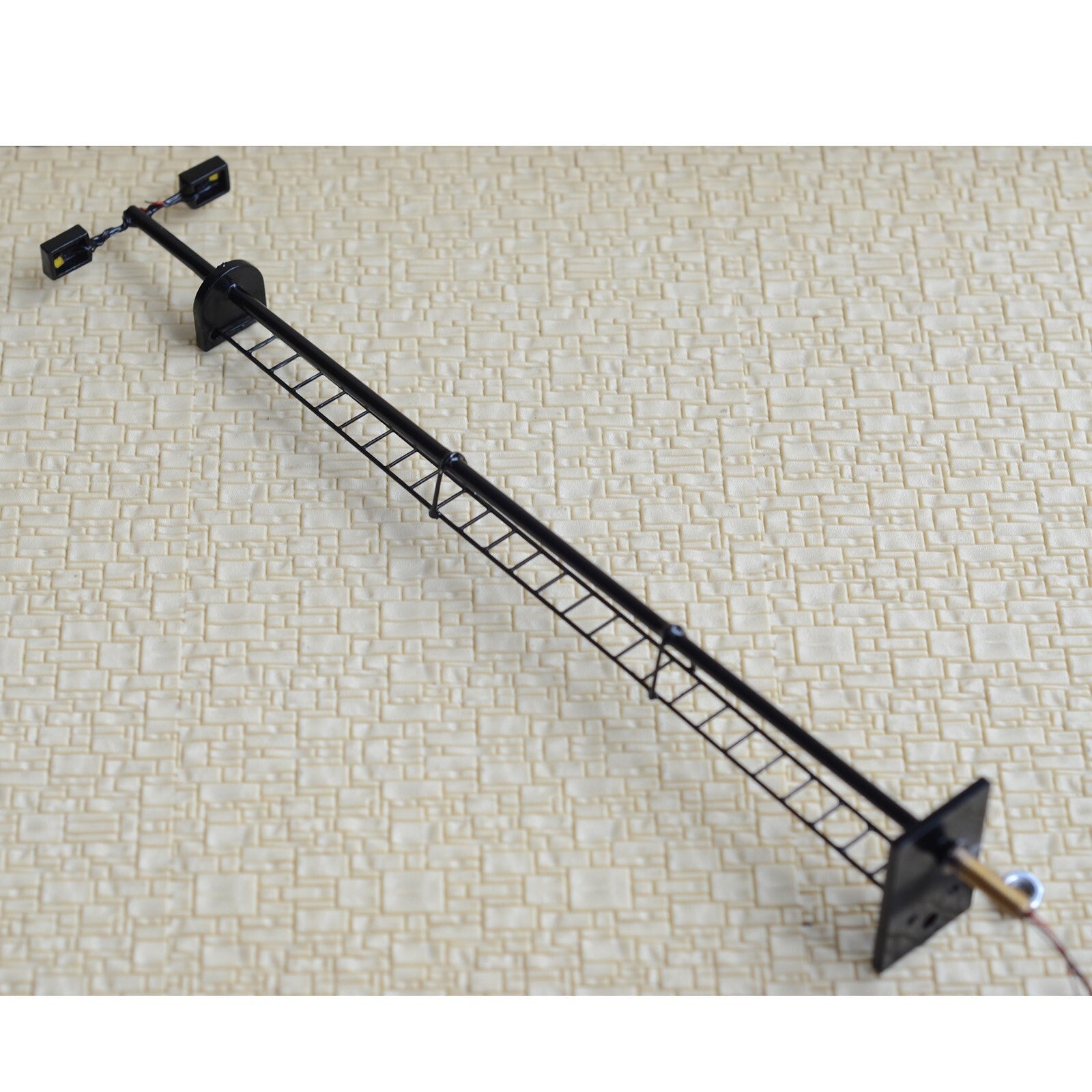 2 x O scale model railroad yard light long life LED made street lamppost R44DB