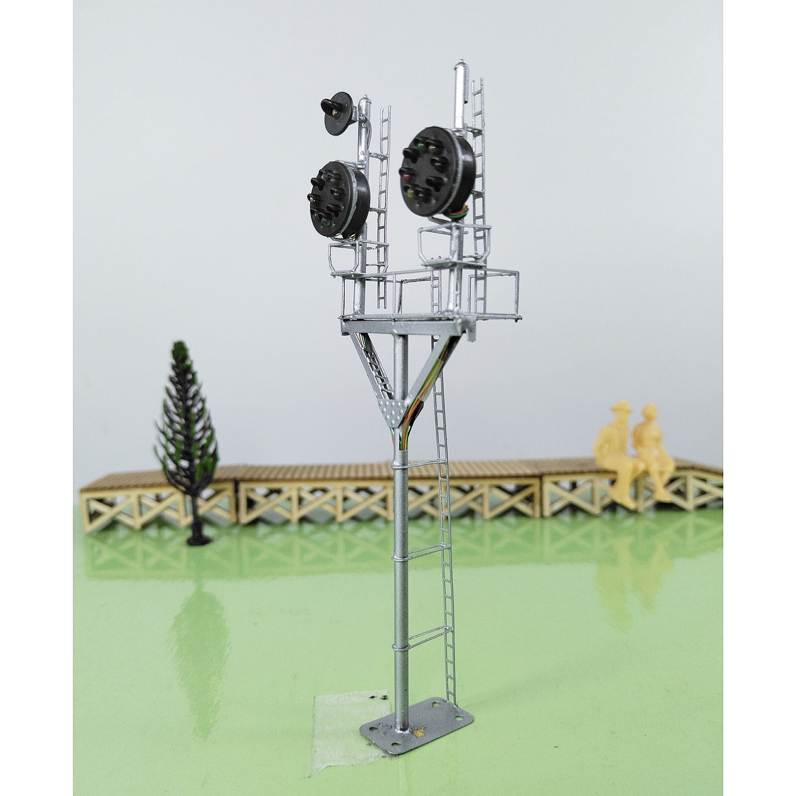 1 x HO scale model railroad tower CPL signal B&O goalpost with bracket  #LU1RU0