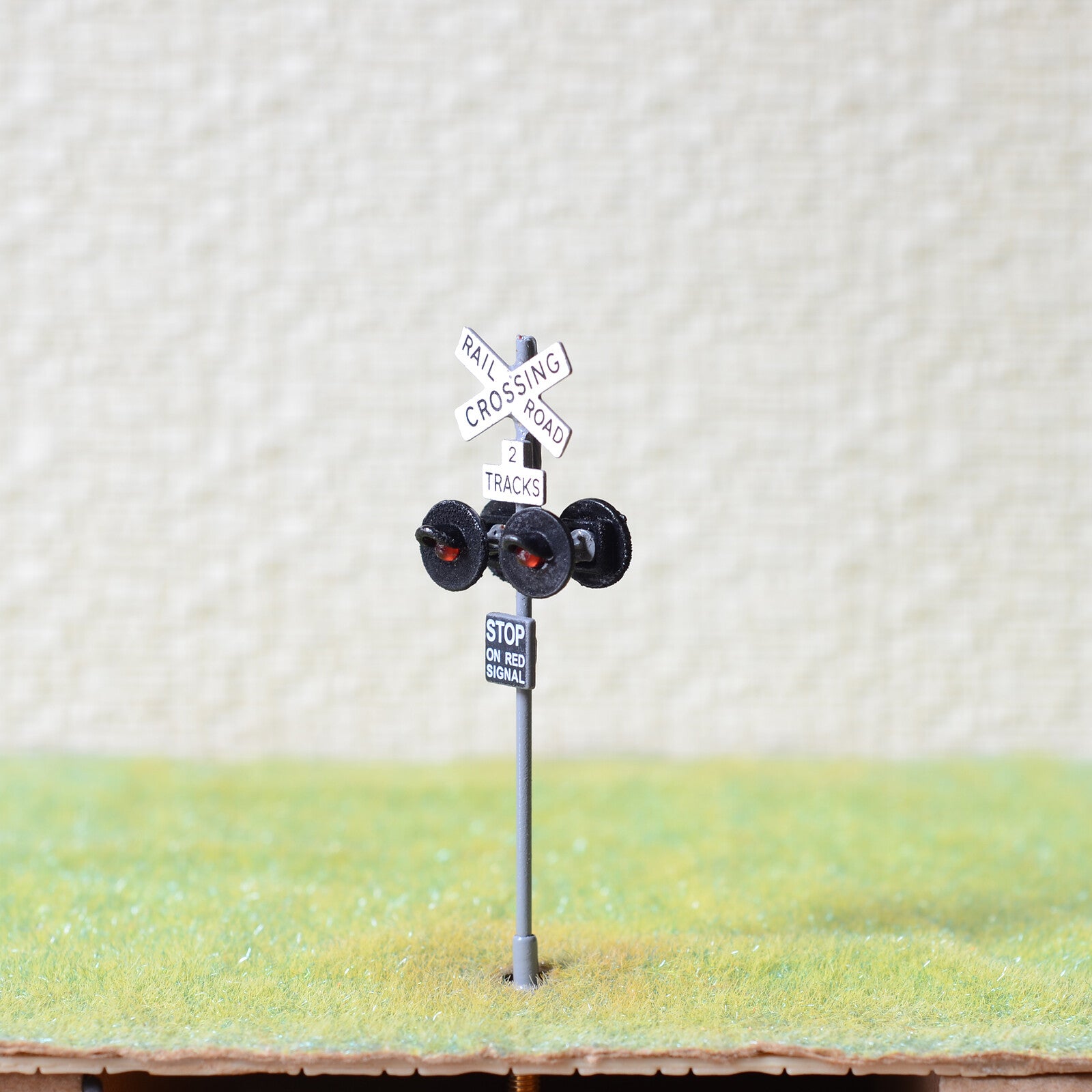 1 x OO / HO scale railroad crossing signal LED made 4 target faces silver #2GR4X