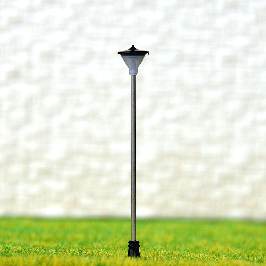5 x OO / HO scale street light model railroad lamp posts LED path lamp