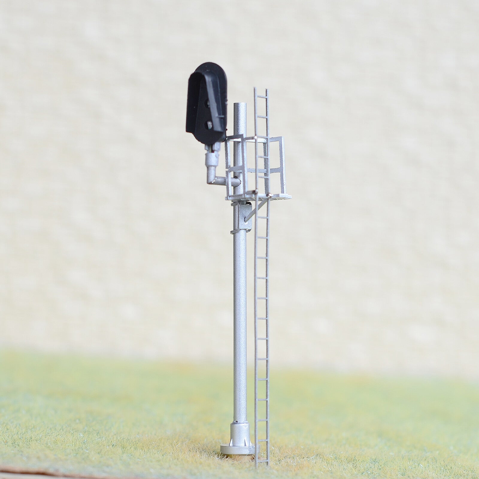 1 x HO scale 3 colors light Darth Vader style block signal distance signal #F1t