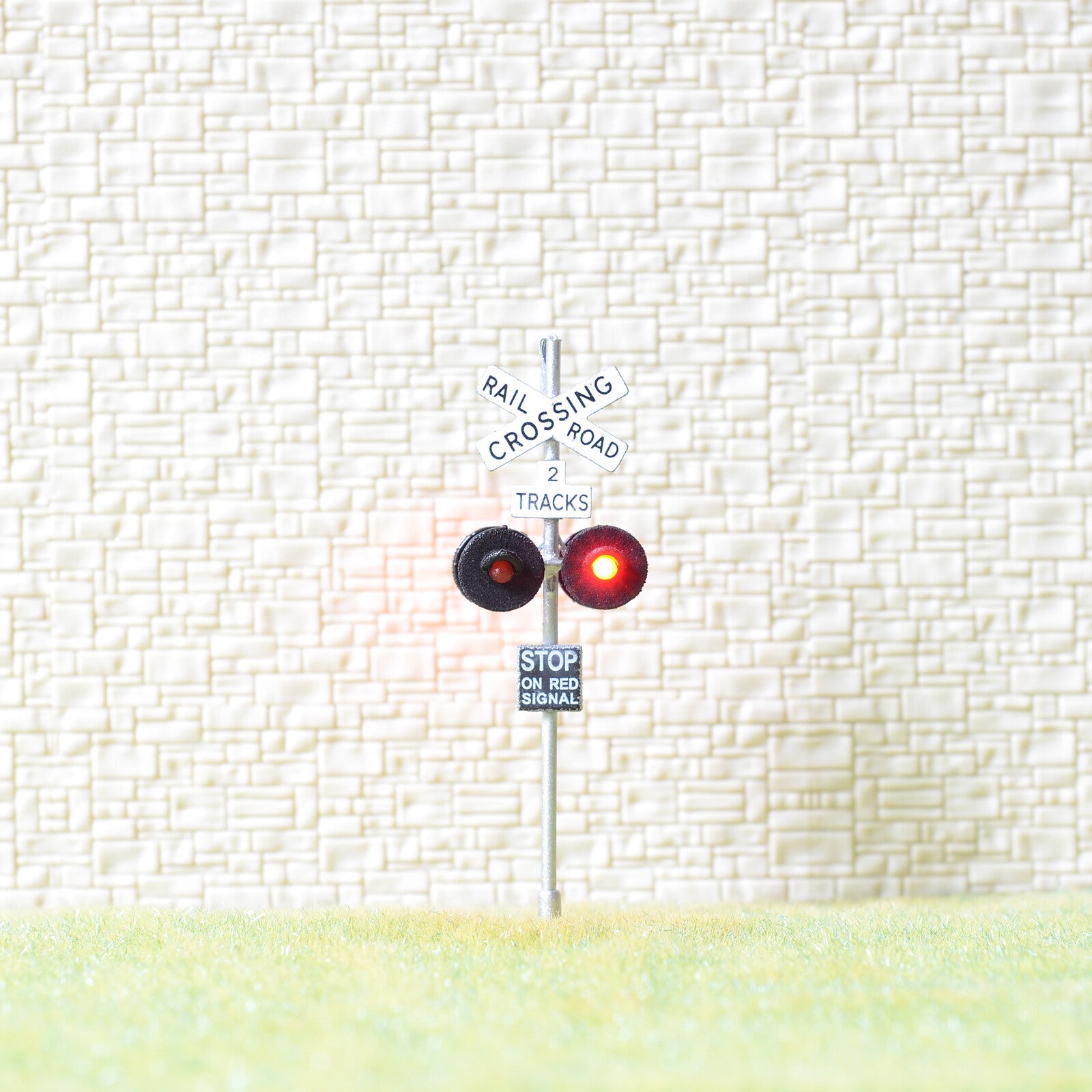 1 x OO / HO scale railroad crossing signal LED made 4 target faces silver #2SL4X