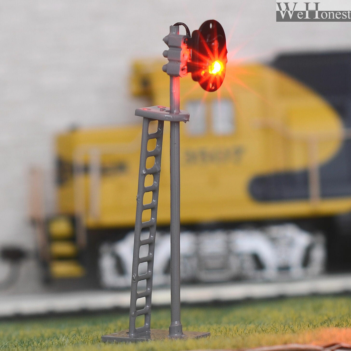 1 x HO scale model railroad train signals green over red LED block signal #G6CM