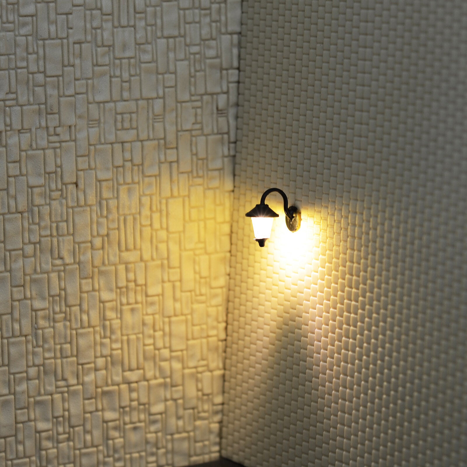 5 X OO / HO Scale Street Bracket Light Model Wall Lamp Posts LED Building #W47BG - Foto 1