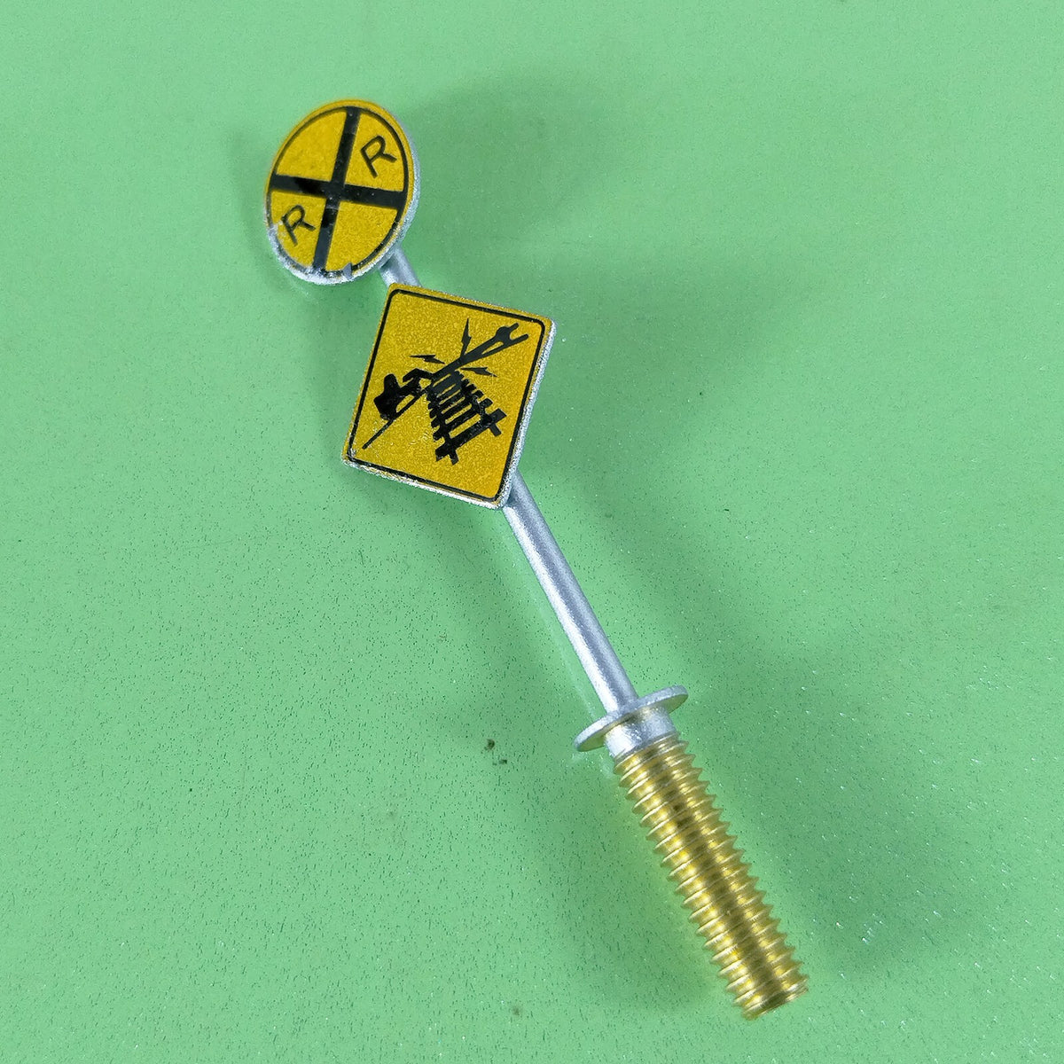 2 x HO scale railroad warning sign RR caution tracks sign trackside tr