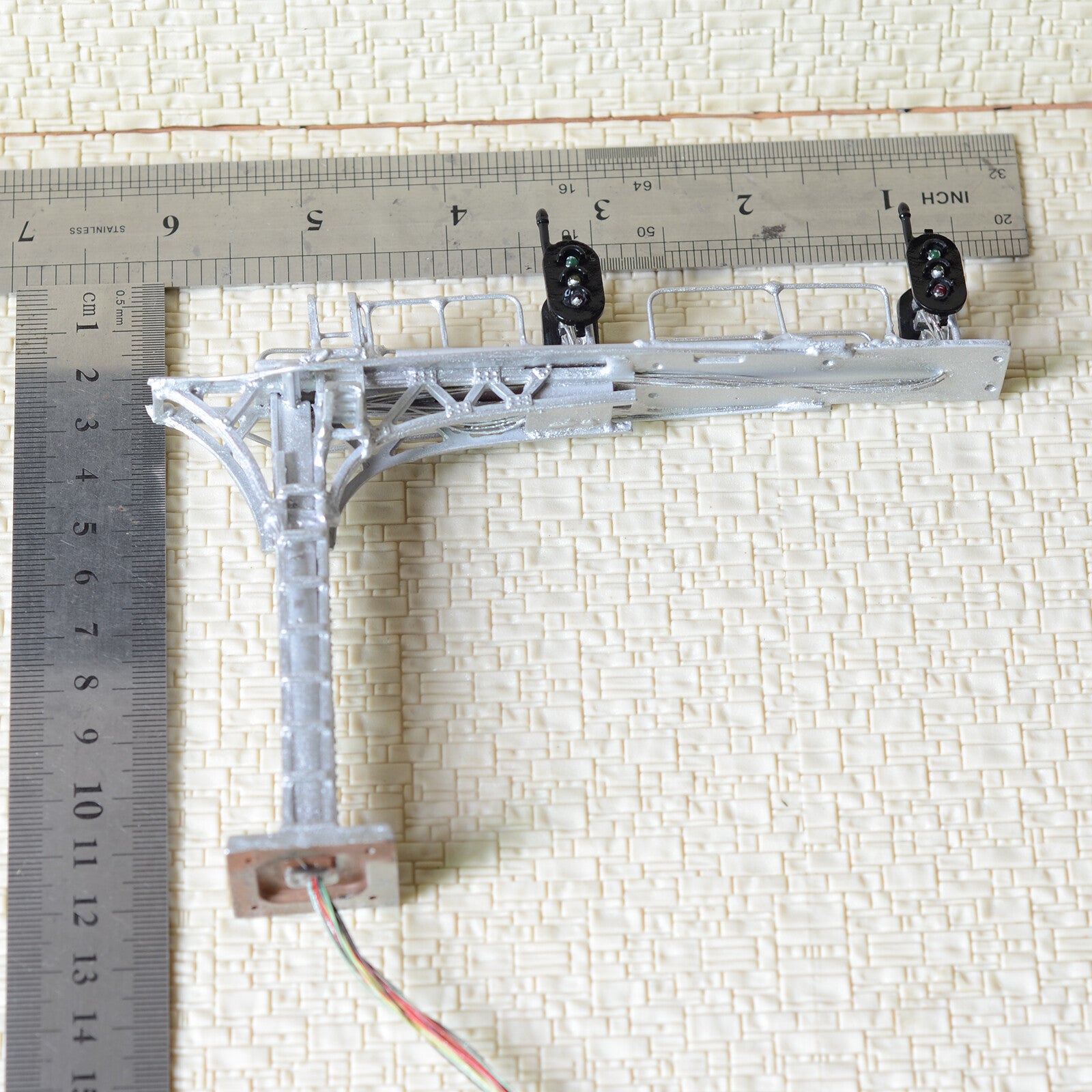 1 x HO / OO silver cantilever block signal bridge tower LED 2 Track 2 directions