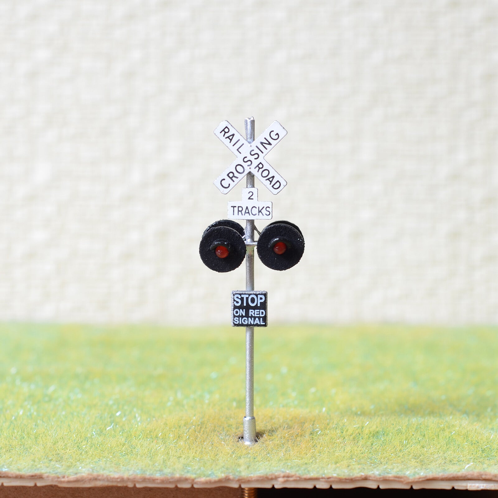 1 x OO / HO scale railroad crossing signal LED made 4 target faces silver #2SL4