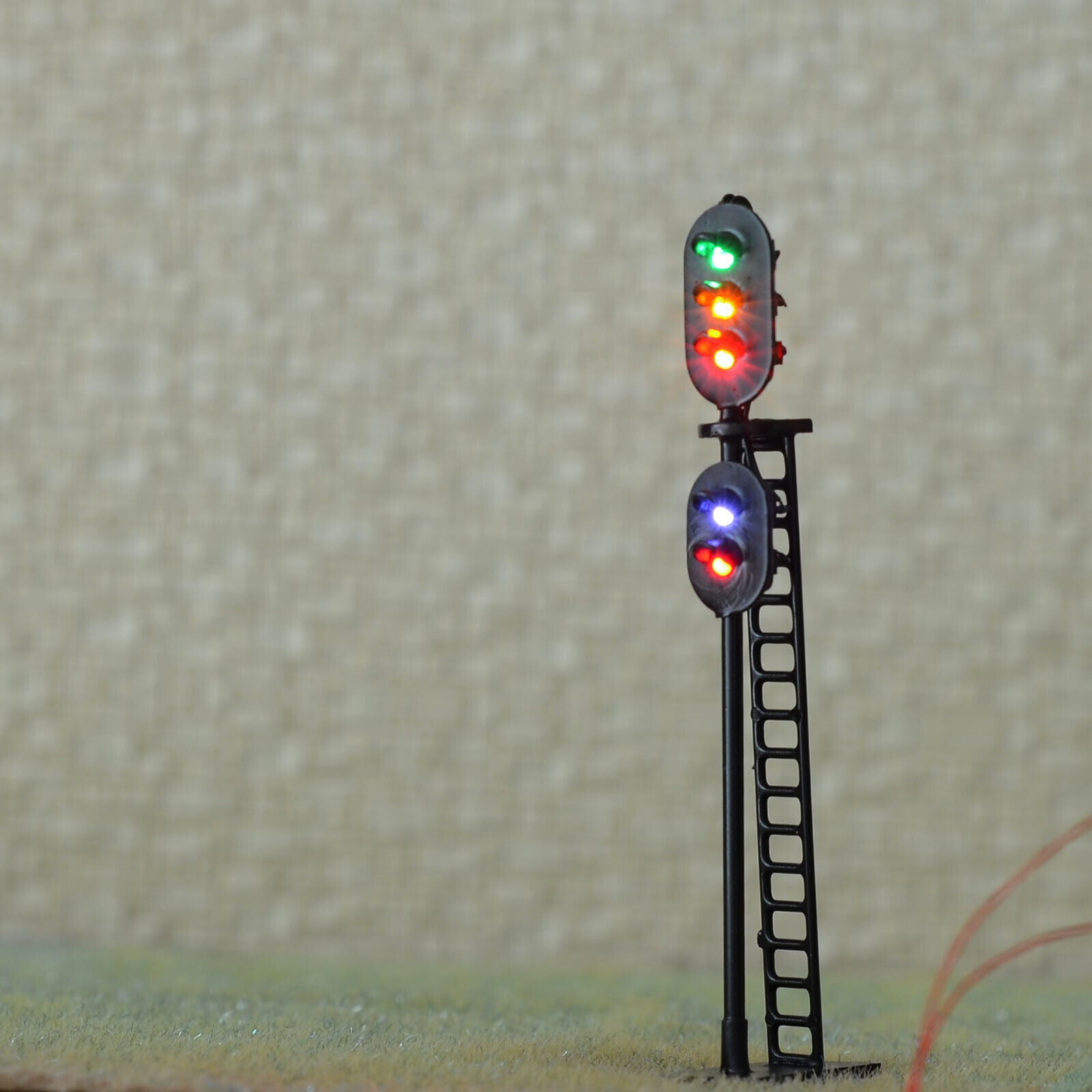 1 x HO / OO railroad block signals LED model train shunting hump signal 2 target