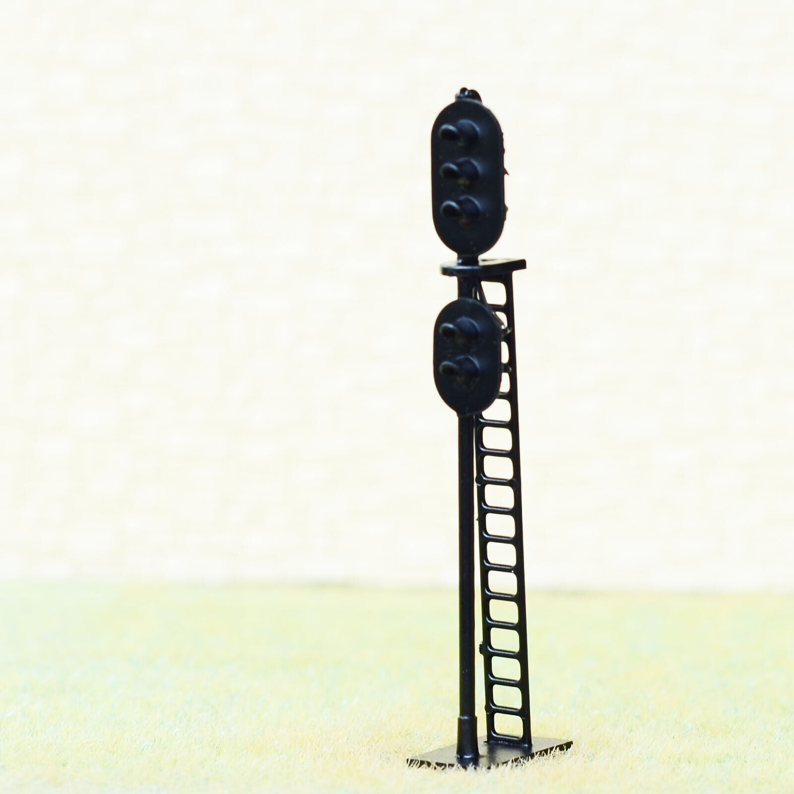 1 x HO / OO railroad block signals LED model train shunting hump signal 2 target