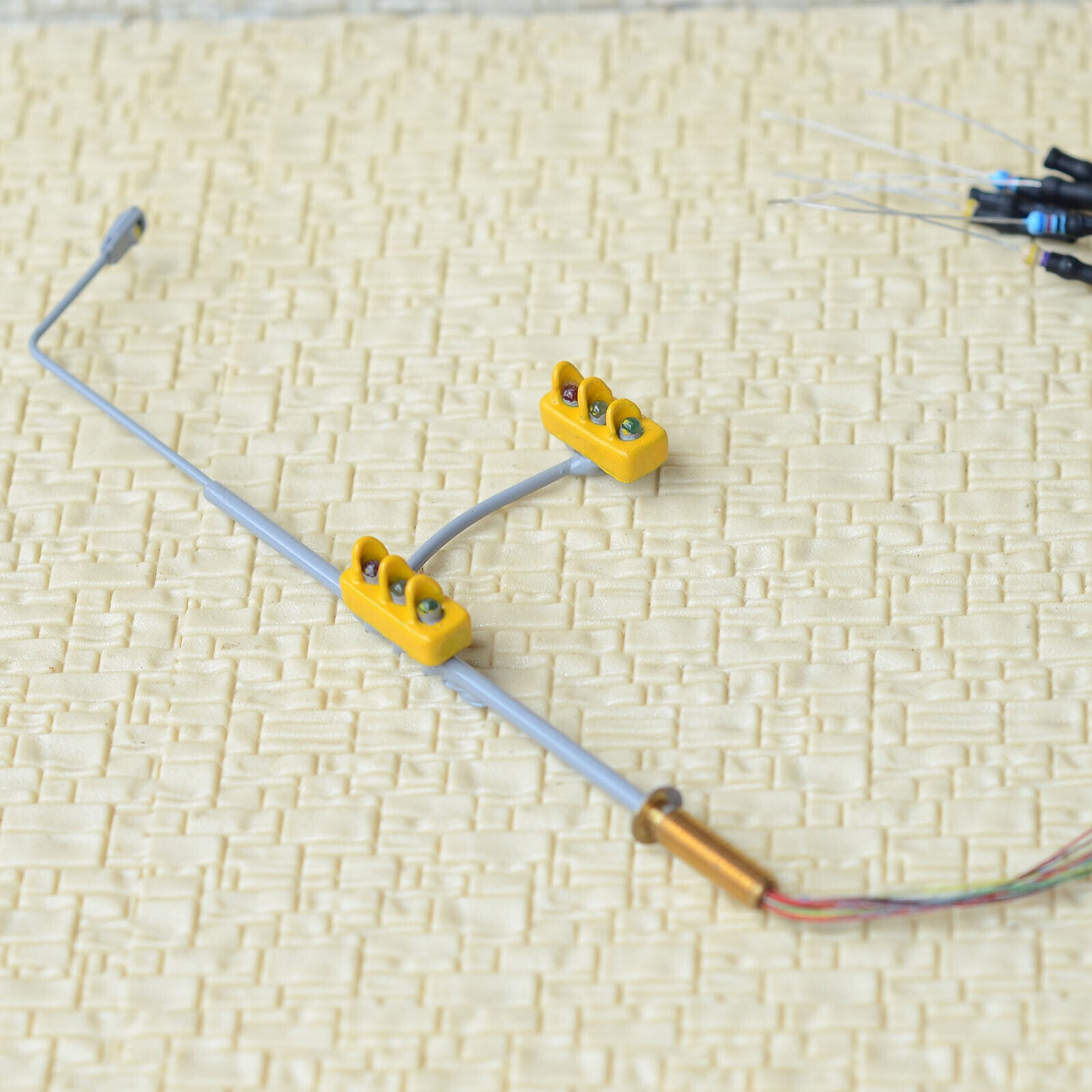 2 x HO / OO scale model railroad traffic signal combined street light #col2TO
